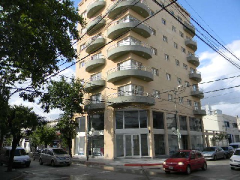 Hipólito Yrigoyen 889 - 1º "B"