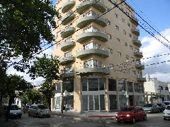 Hipólito Yrigoyen 889 - 3º A