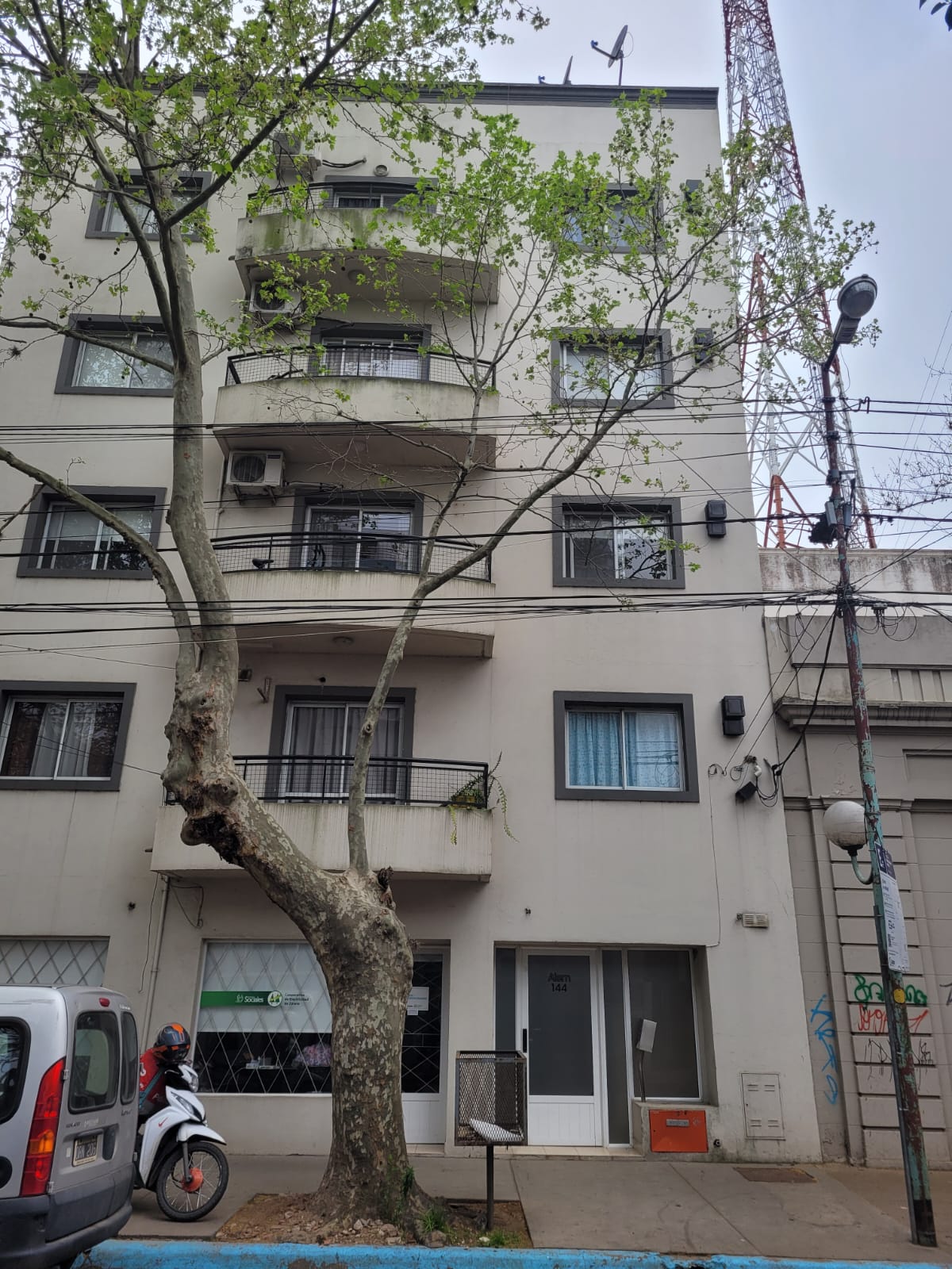 Alem 144 piso 2